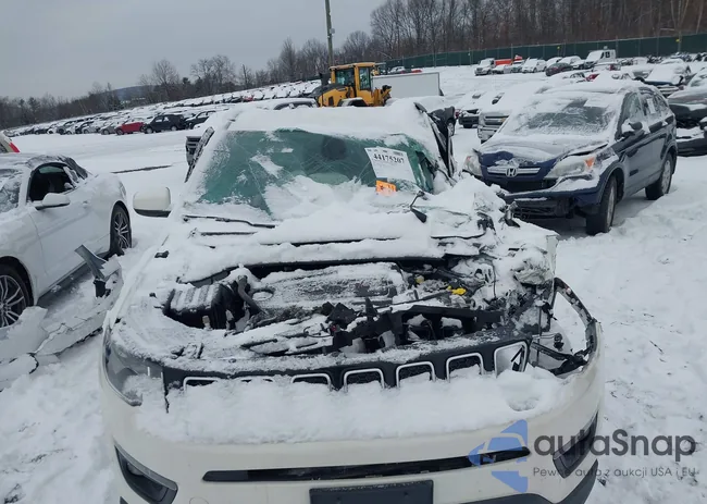 3C4NJDBB8LT104462: 44175207