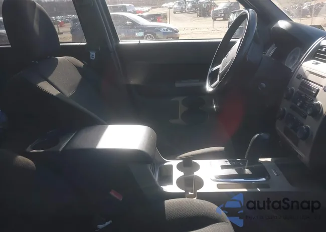 1FMCU93G99KC14254: 44175333