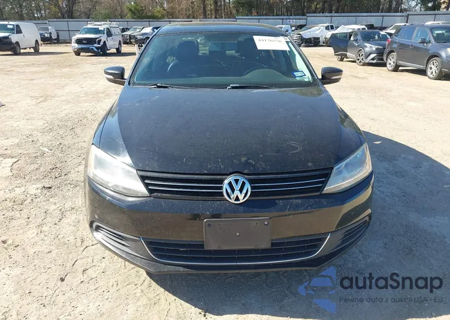 3VWD17AJXEM445846: 44176576