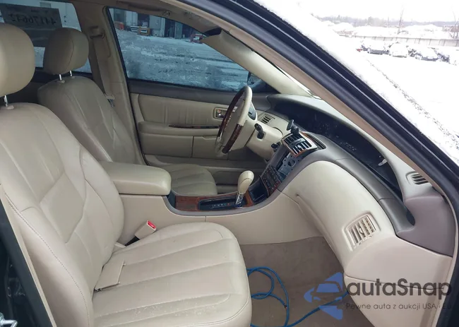 4T1BF28B33U329602: 44176642