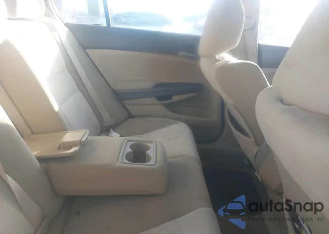 1HGCP26418A146610: 44176673