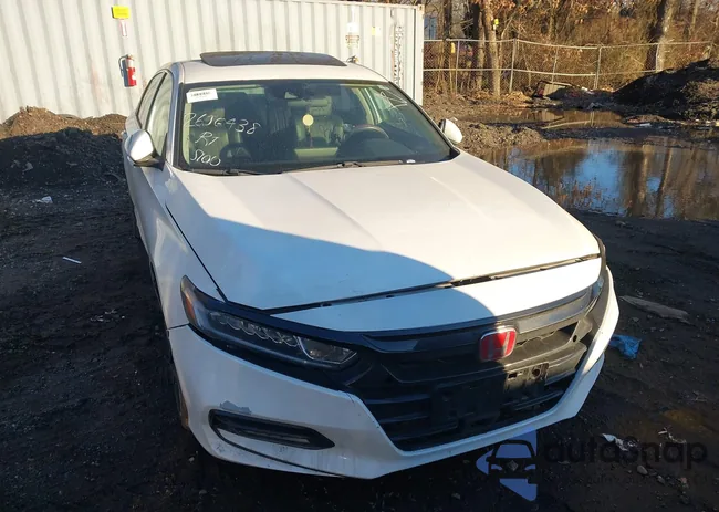 1HGCV1F59JA126698: 44176676