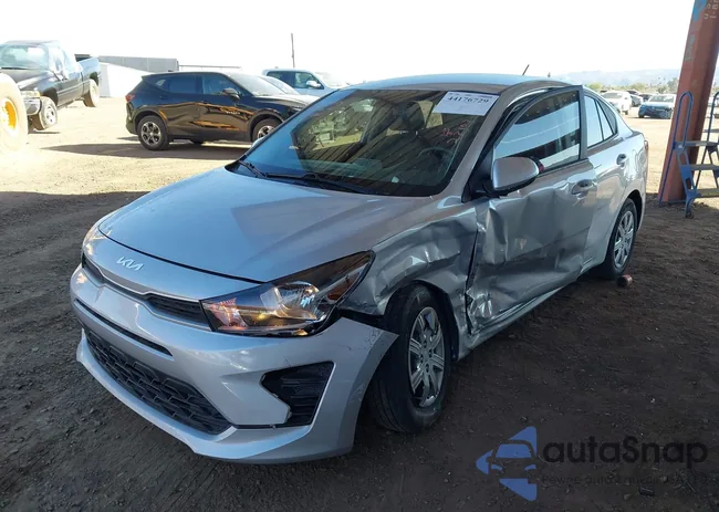 3KPA24AD2PE615805: 44176729