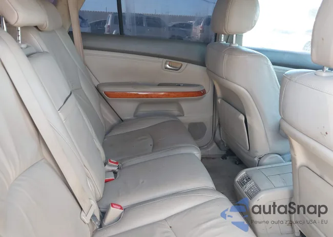 2T2GK31U98C033880: 44176906