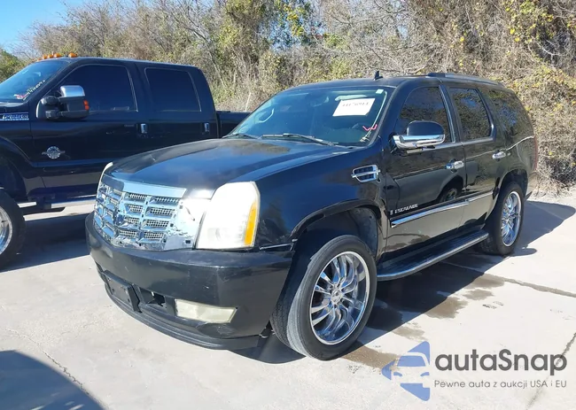 1GYEC63827R382825: 44176914