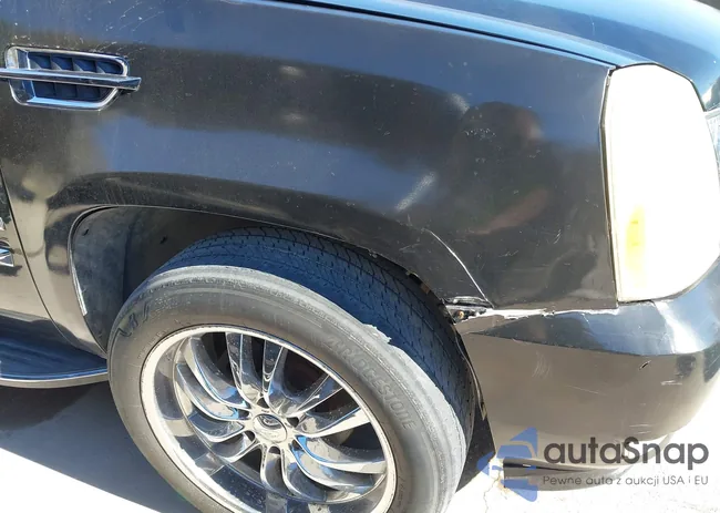 1GYEC63827R382825: 44176914