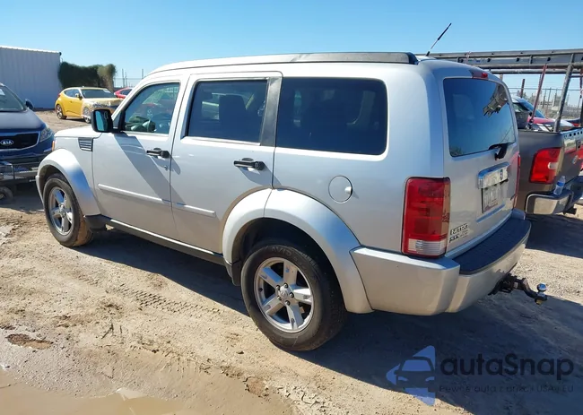 1D8GU58K38W102053: 44176930