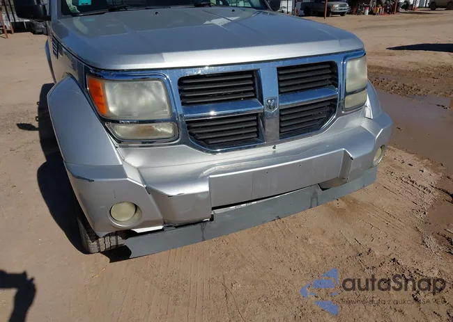 1D8GU58K38W102053: 44176930