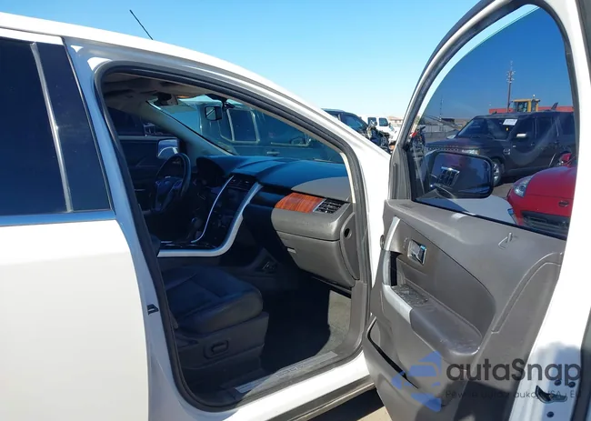 2FMDK3KC2BBA23779: 44176050