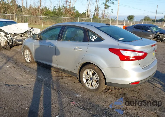 1FAHP3H29CL348829: 44176052