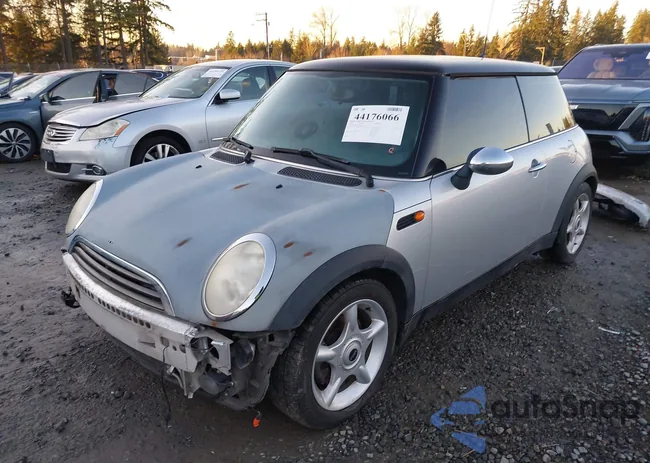 WMWRC33516TK94083: 44176066