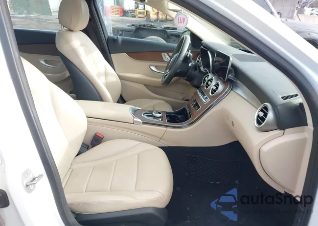 WDDWF8EB7KR514823: 44176235