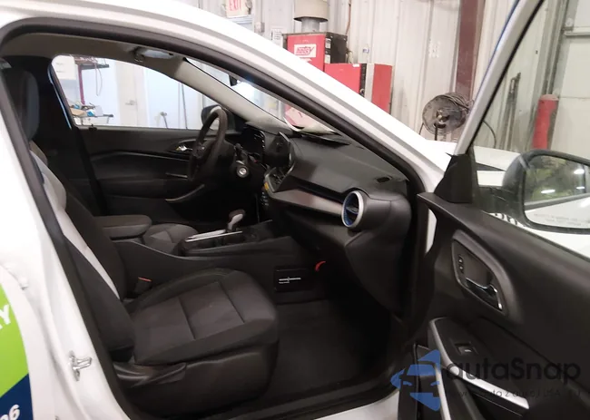 KL77LFEP3SC179664: 44176371