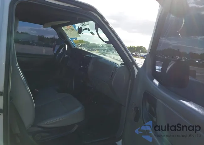 1FTYR10D96PA26761: 44177436