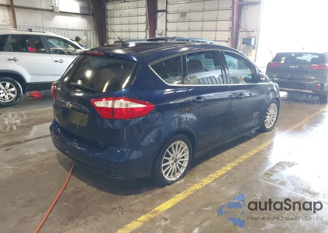 1FADP5CU4GL100559: 44177440