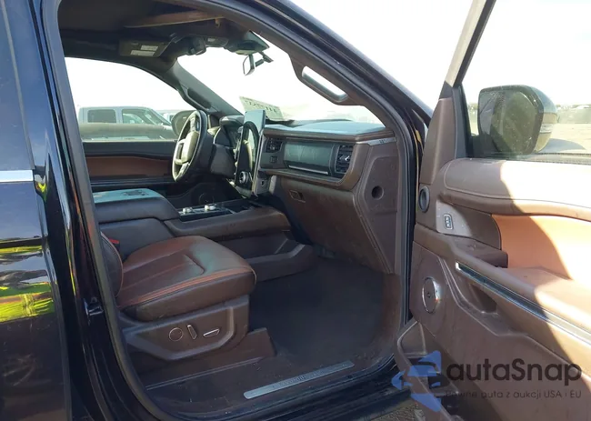 1FMJK1P82REA47607: 44177537