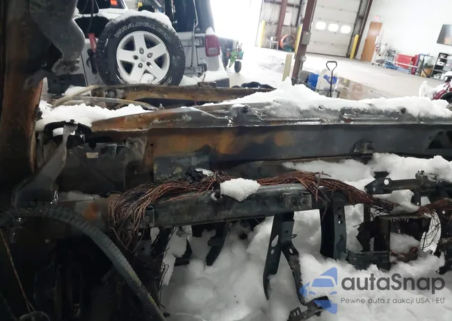 3C63RRGL0NG286885: 44177553