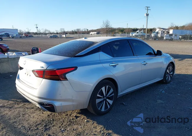 1N4BL4EVXKC243866: 44177646