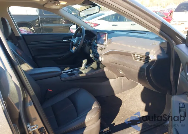 1N4BL4CV7MN301457: 44177720