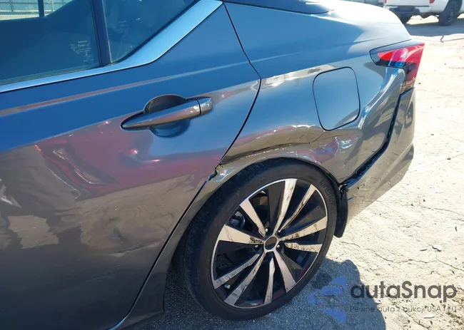 1N4BL4CV7MN301457: 44177720