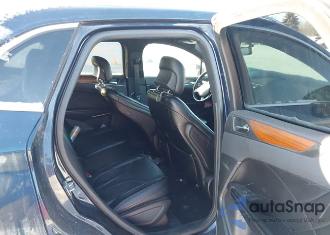 5LMCJ2C96HUL07654: 44177802