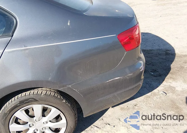 3VWD17AJ4EM418738: 44177897