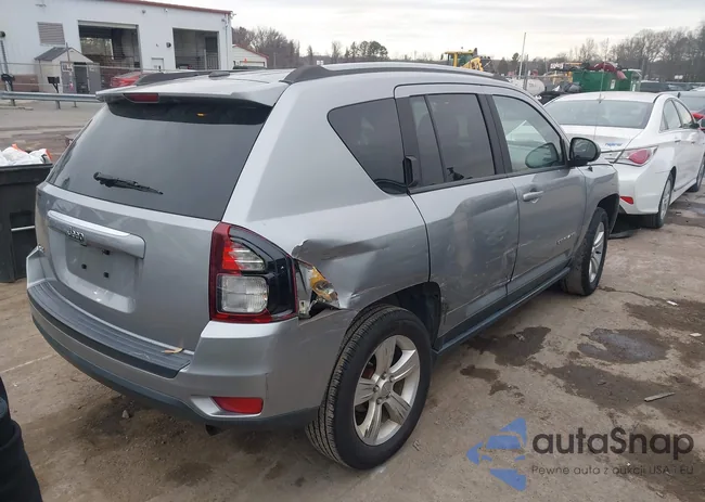 1C4NJDBB2FD357822: 44177926