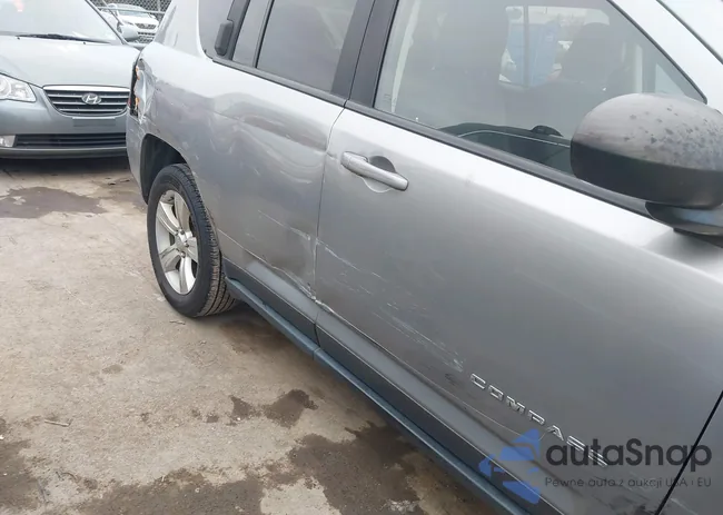 1C4NJDBB2FD357822: 44177926