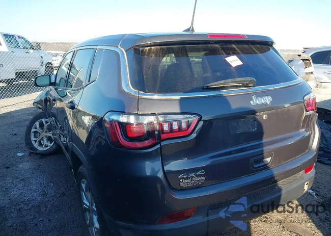 3C4NJDAN3RT131993: 44177975