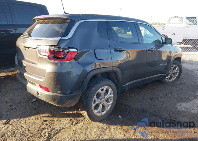 3C4NJDAN3RT131993: 44177975