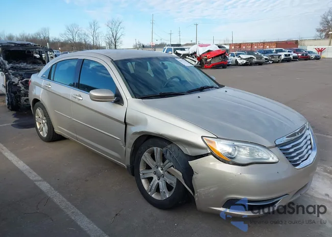 1C3CCBBB4DN656200: 44177978