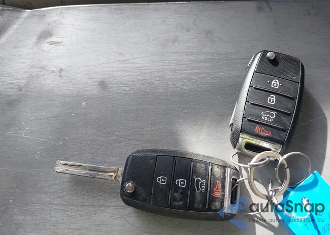 KNDPMCAC1H7085592: 44177219