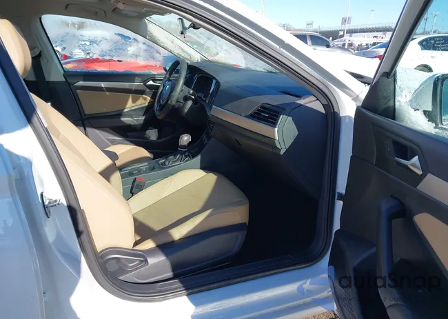 3VWC57BU4LM093224: 44177292