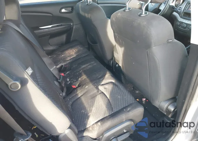 3C4PDCAB3JT242483: 44177316