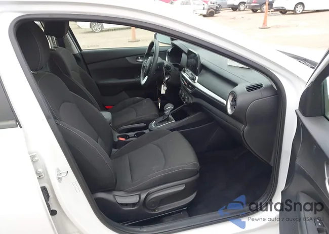 3KPF24AD9ME334084: 44177337