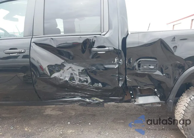 1GC1YME74MF251049: 44177366