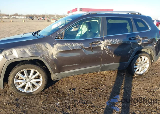 1C4PJLDB2FW516228: 44178456