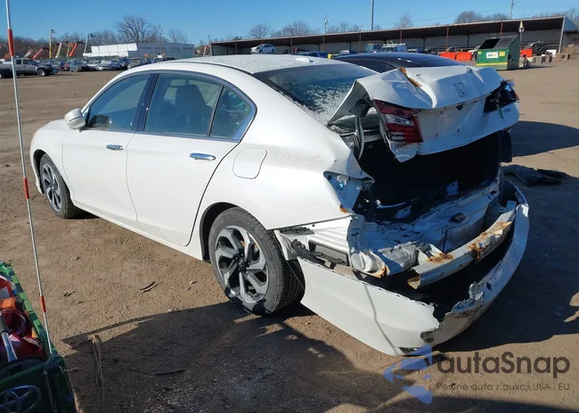 1HGCR3F07HA032883: 44178485