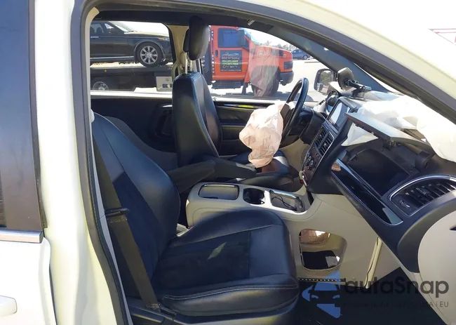 2C4RDGCG5JR267137: 44178538