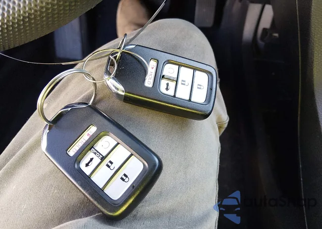 2HGFC2F78HH569737: 44178585