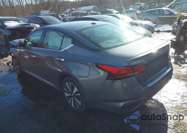 1N4BL4EW8LN305750: 44178665