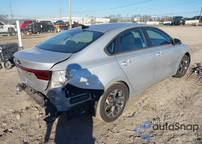 3KPF24AD9LE223016: 44178681