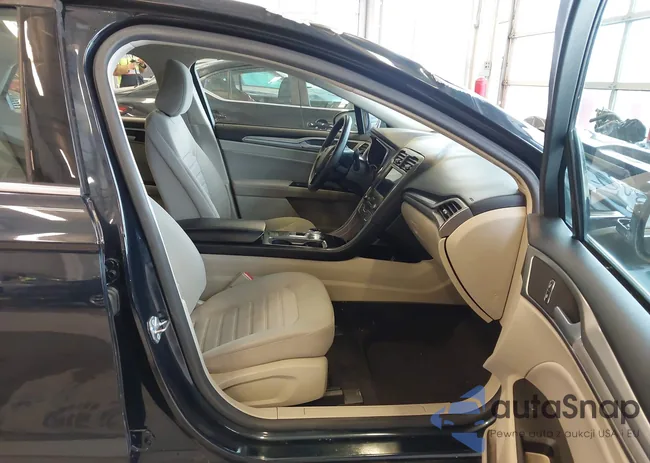 3FA6P0HD2LR219114: 44178702