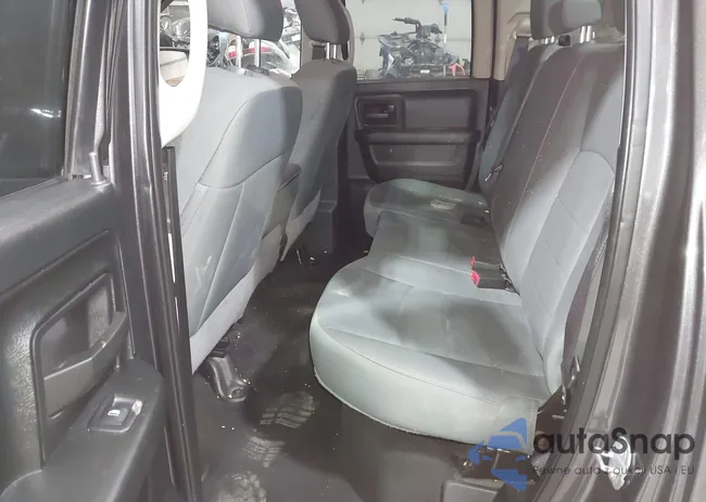 1C6RR7FT3JS192938: 44178710