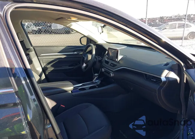 1N4BL4DV4MN312821: 44178714