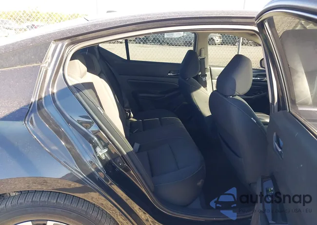 1N4BL4DV4MN312821: 44178714