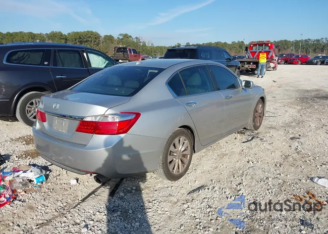 1HGCR2F82FA115960: 44178765