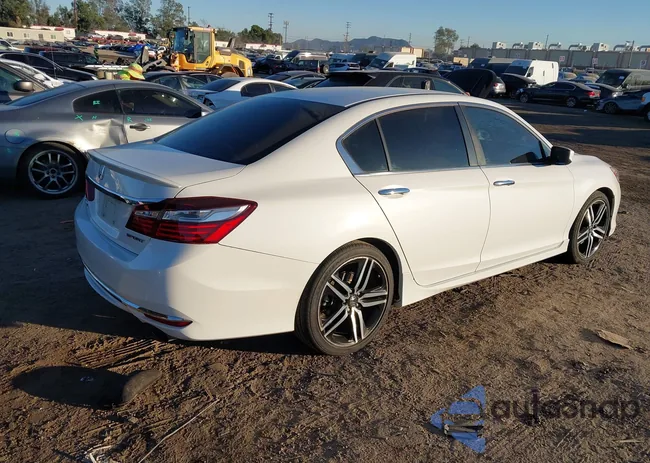 1HGCR2F52GA232123: 44178800