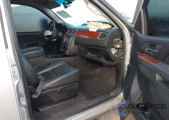 1GT121E83DF233845: 44178927