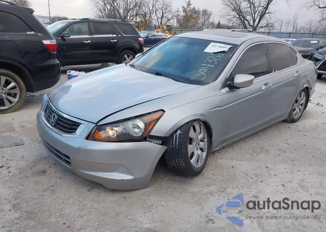 1HGCP26828A094326: 44178009